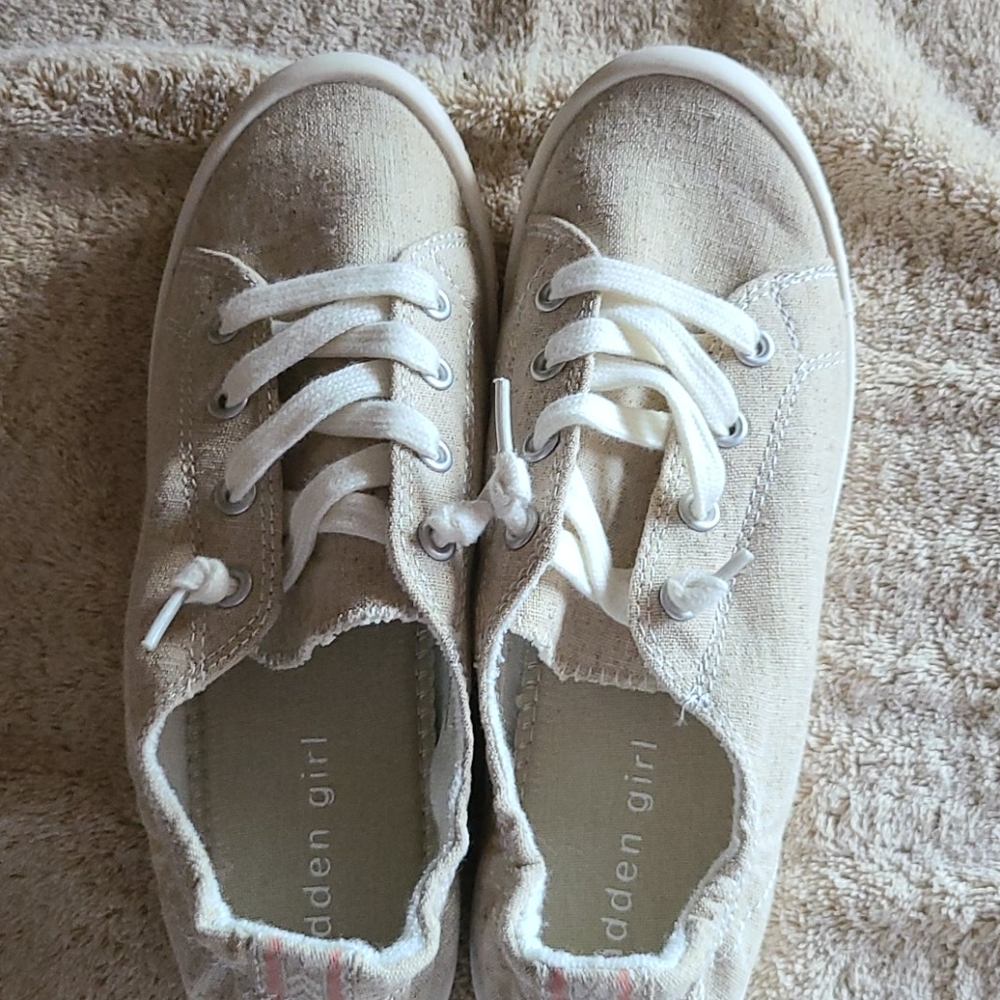 Madden Girl sneakers